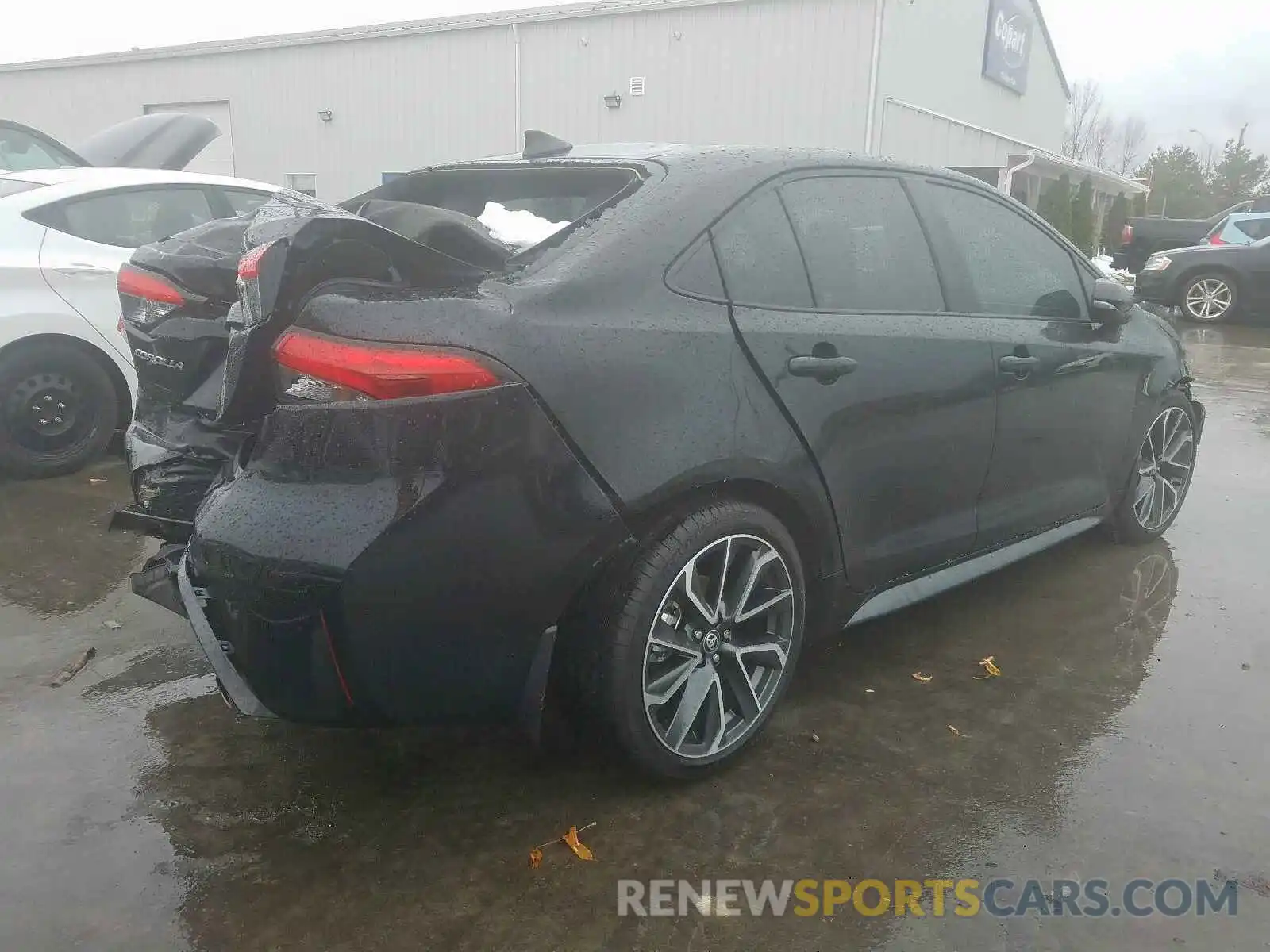 4 Photograph of a damaged car 5YFB4RBE6LP001254 TOYOTA COROLLA 2020