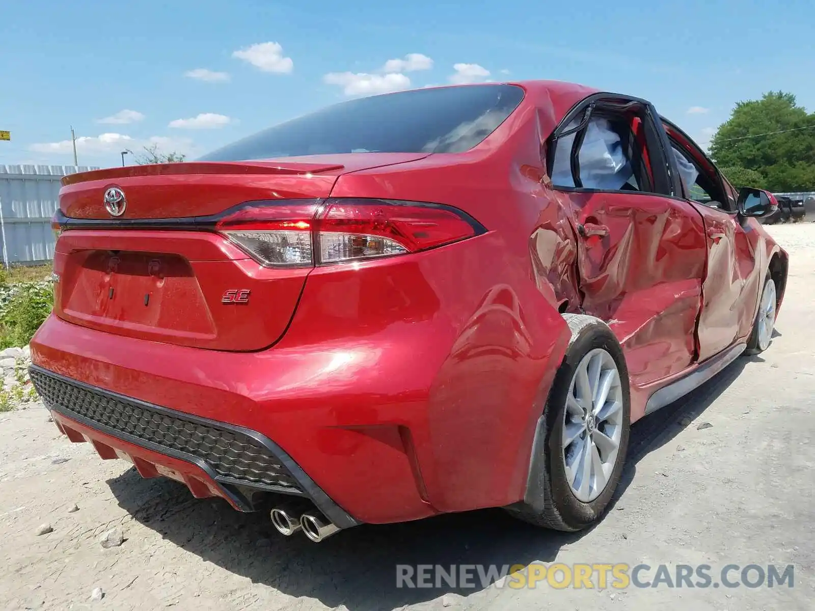 4 Photograph of a damaged car 5YFB4RBE7LP028236 TOYOTA COROLLA 2020