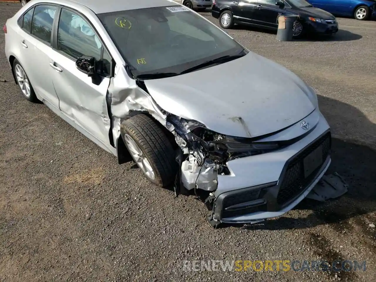 9 Photograph of a damaged car 5YFB4RBE8LP003832 TOYOTA COROLLA 2020