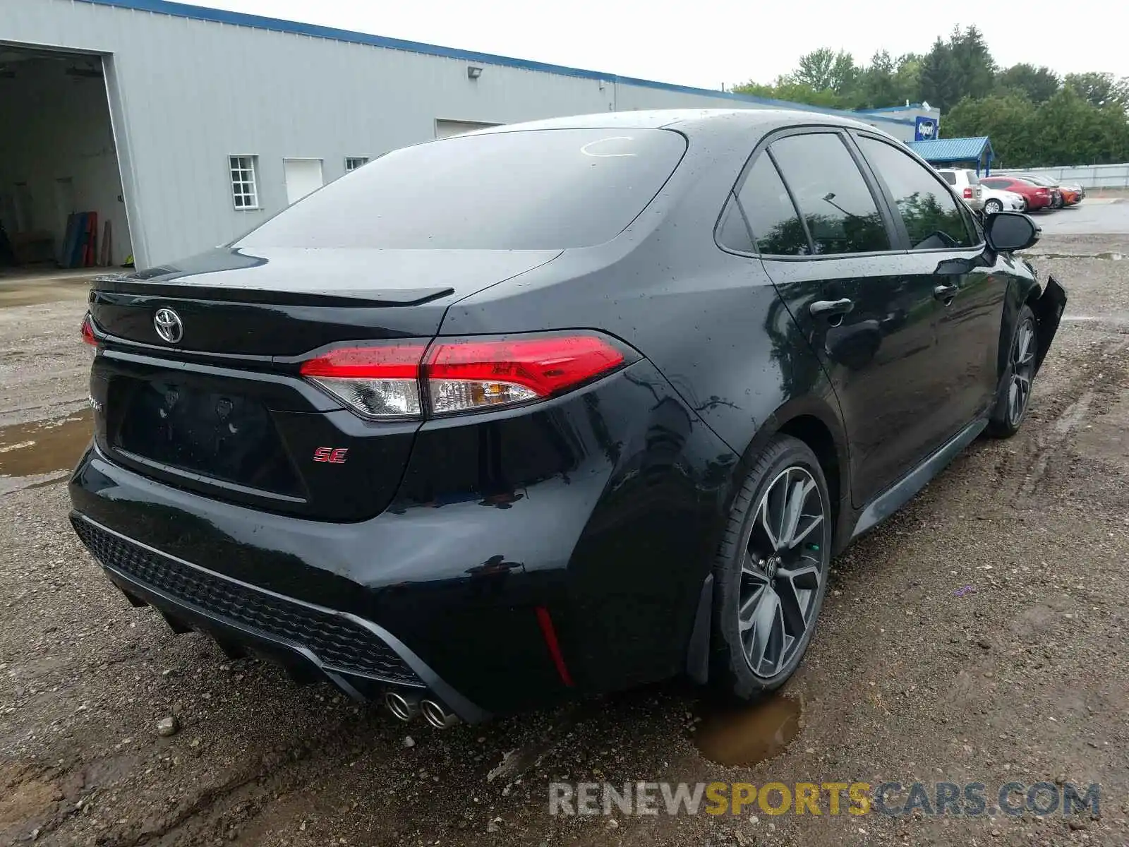 4 Photograph of a damaged car 5YFB4RBEXLP018879 TOYOTA COROLLA 2020