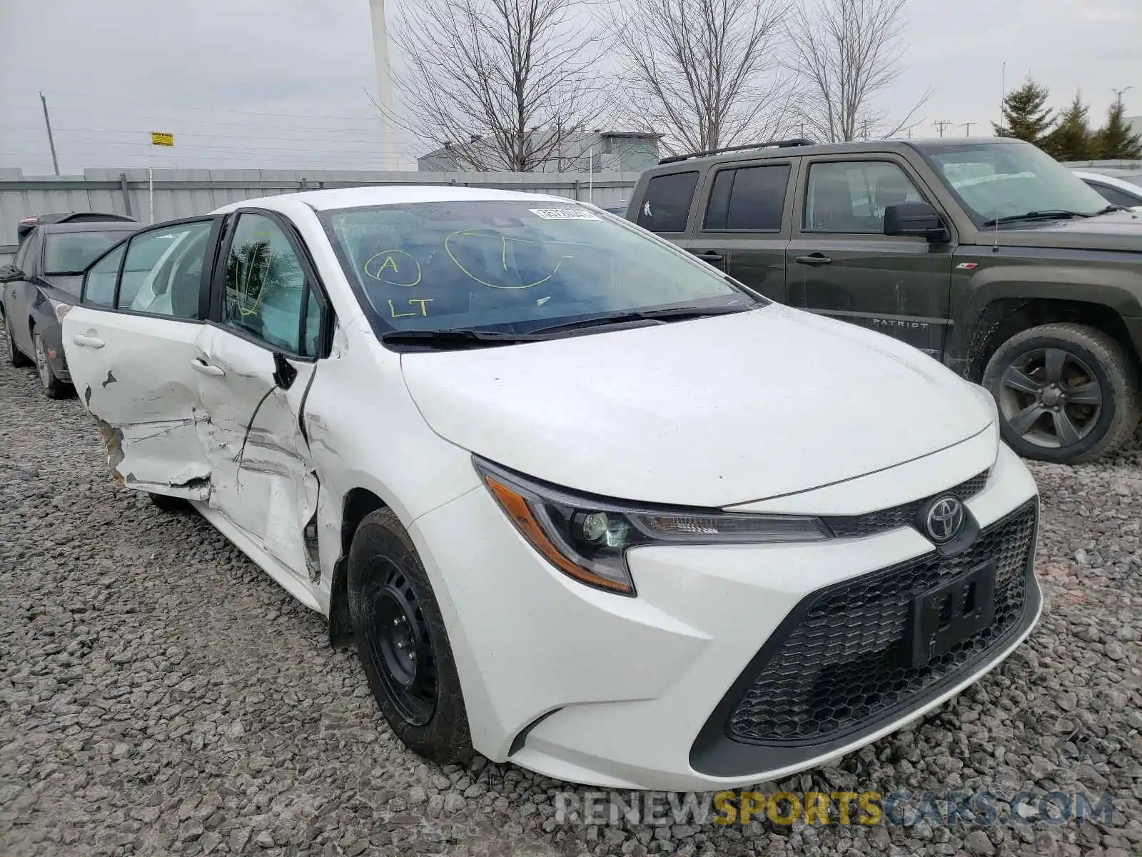 1 Photograph of a damaged car 5YFBPRBE1LP021662 TOYOTA COROLLA 2020