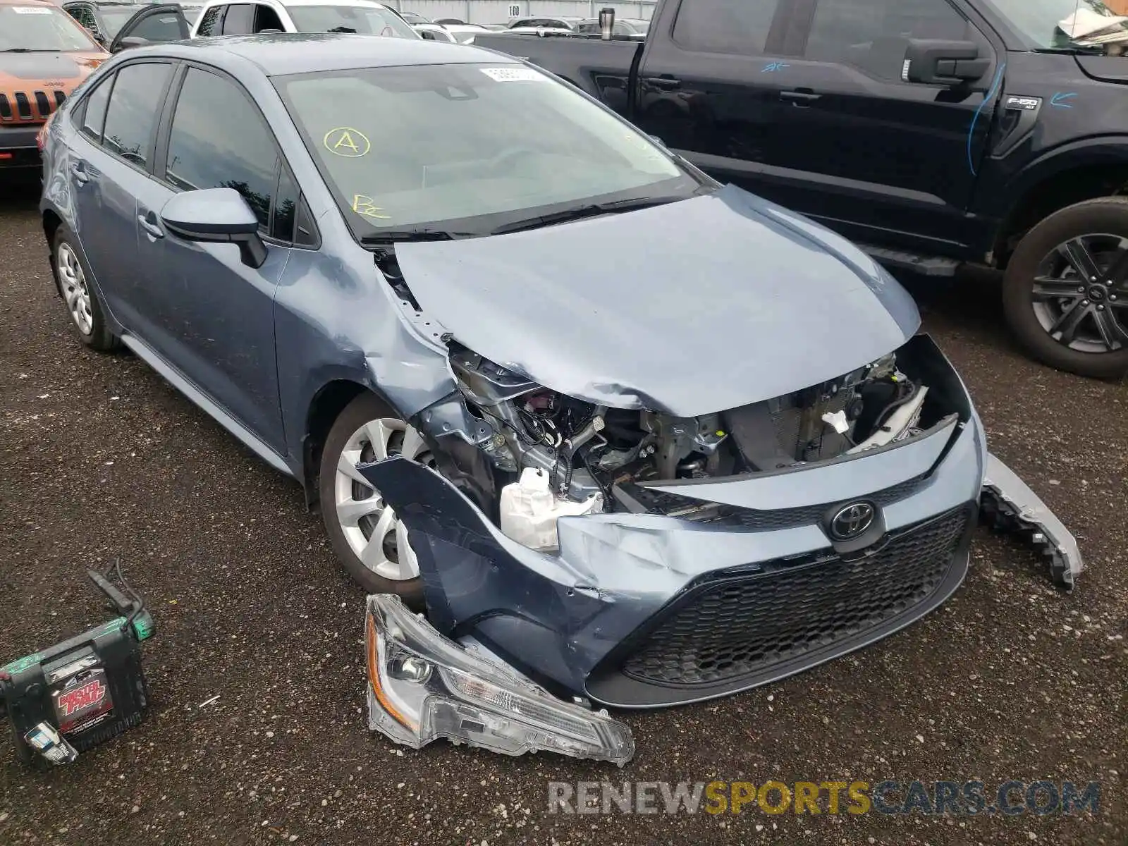 1 Photograph of a damaged car 5YFBPRBE1LP041717 TOYOTA COROLLA 2020