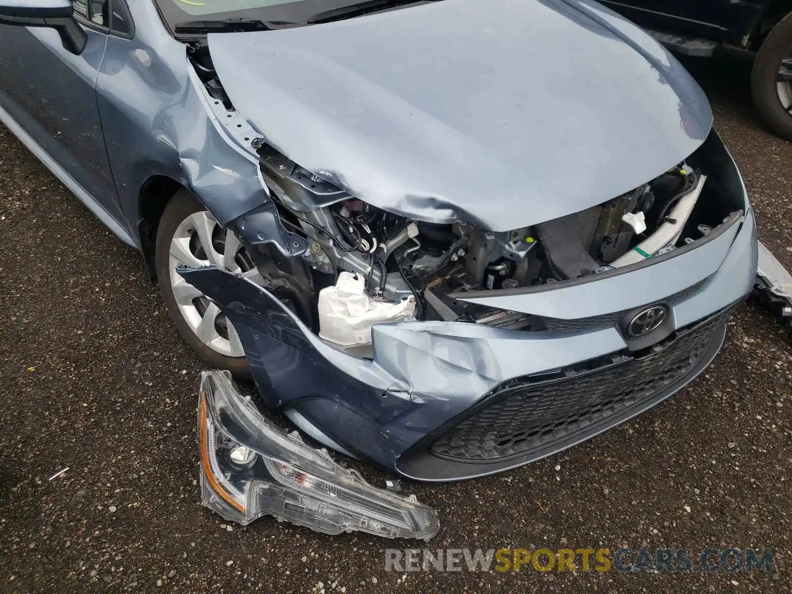 9 Photograph of a damaged car 5YFBPRBE1LP041717 TOYOTA COROLLA 2020