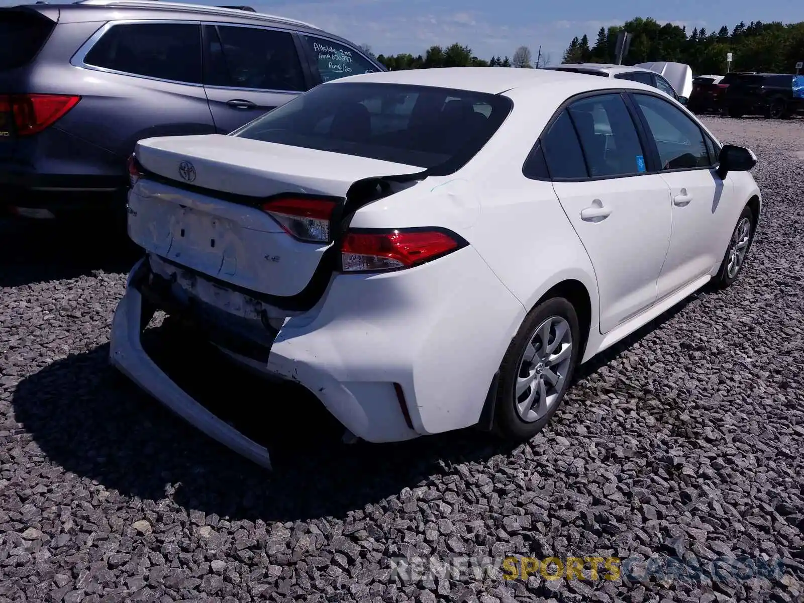 4 Photograph of a damaged car 5YFBPRBE1LP080131 TOYOTA COROLLA 2020