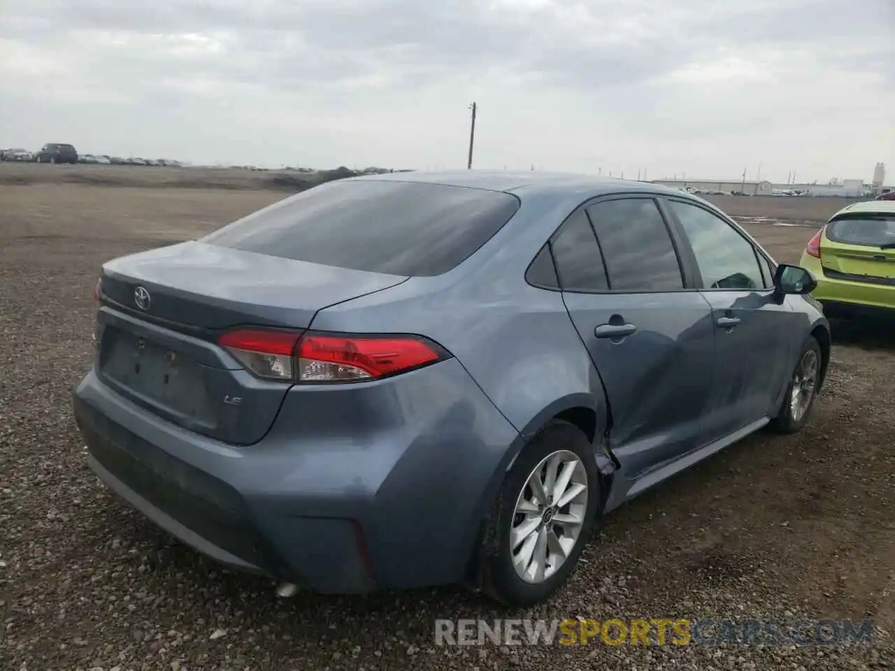 4 Photograph of a damaged car 5YFBPRBE1LP131739 TOYOTA COROLLA 2020