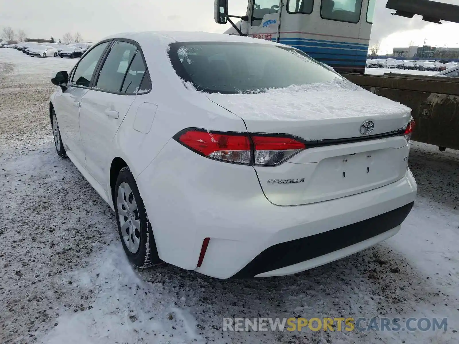 3 Photograph of a damaged car 5YFBPRBE2LP011111 TOYOTA COROLLA 2020