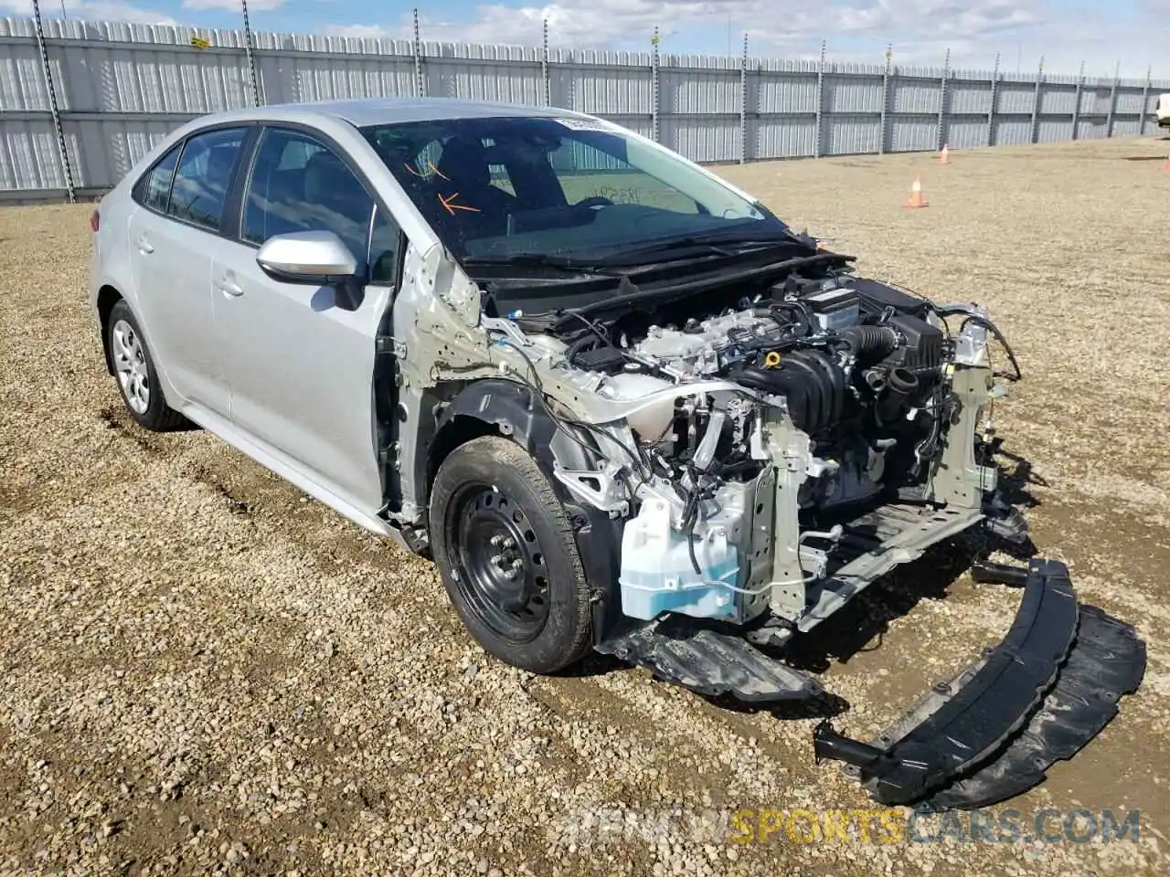 1 Photograph of a damaged car 5YFBPRBE2LP136366 TOYOTA COROLLA 2020