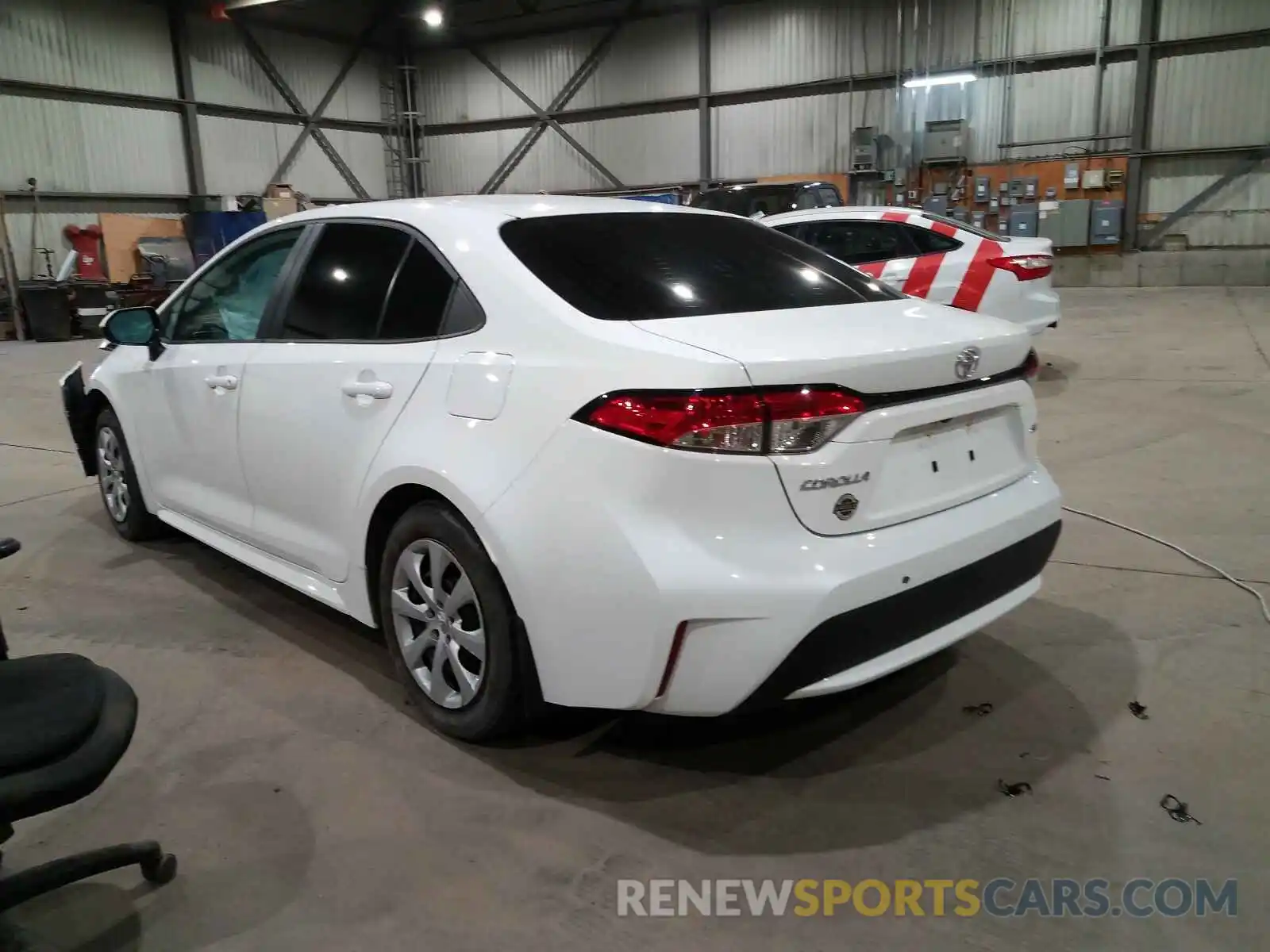 3 Photograph of a damaged car 5YFBPRBE3LP011411 TOYOTA COROLLA 2020