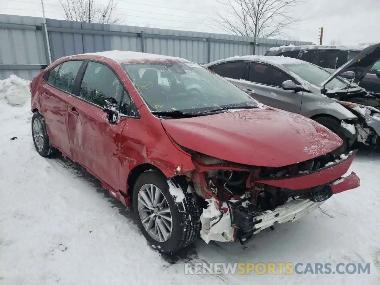 1 Photograph of a damaged car 5YFBPRBE3LP105918 TOYOTA COROLLA 2020