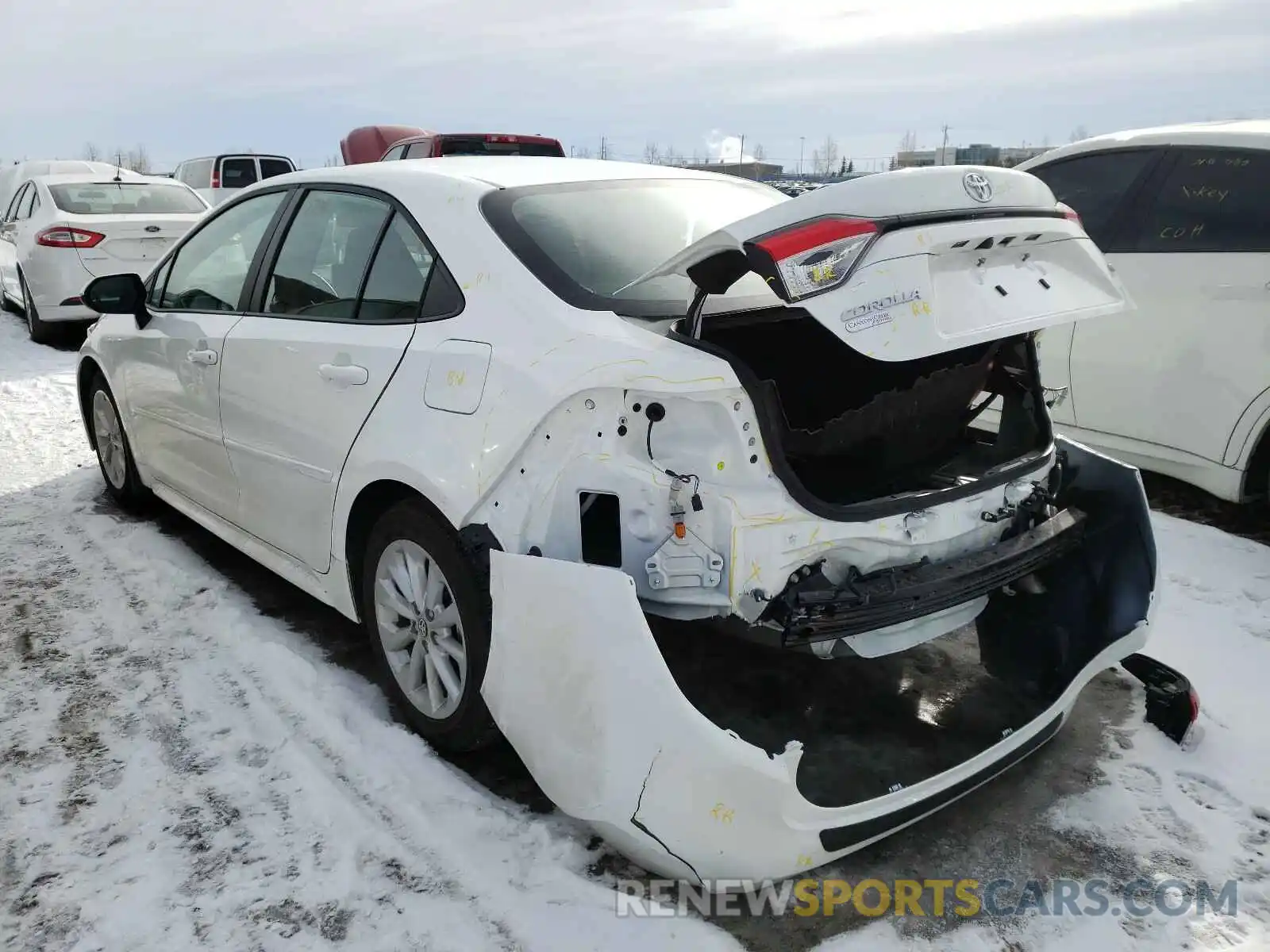 3 Photograph of a damaged car 5YFBPRBE3LP108625 TOYOTA COROLLA 2020