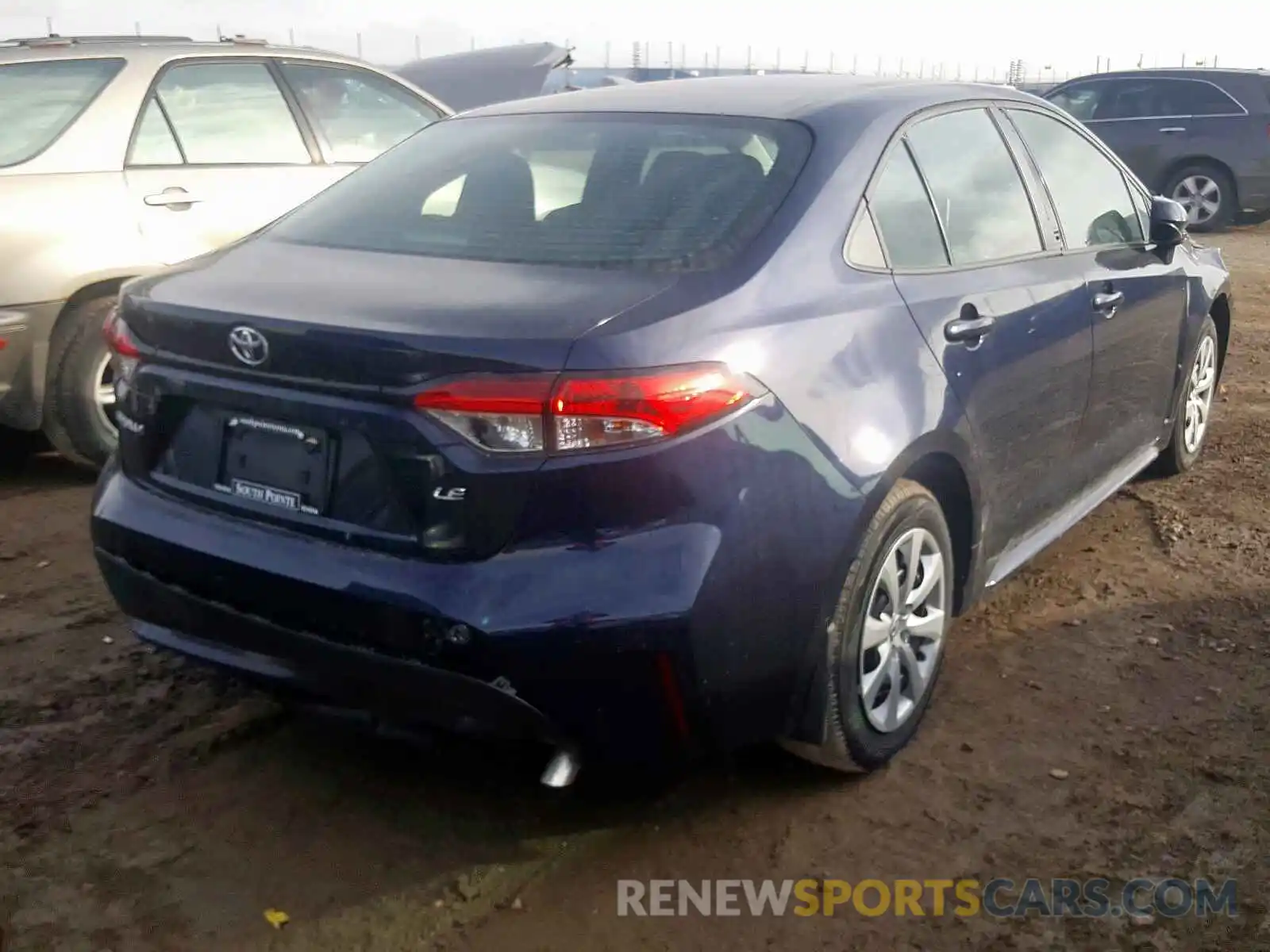 4 Photograph of a damaged car 5YFBPRBE4LP001843 TOYOTA COROLLA 2020