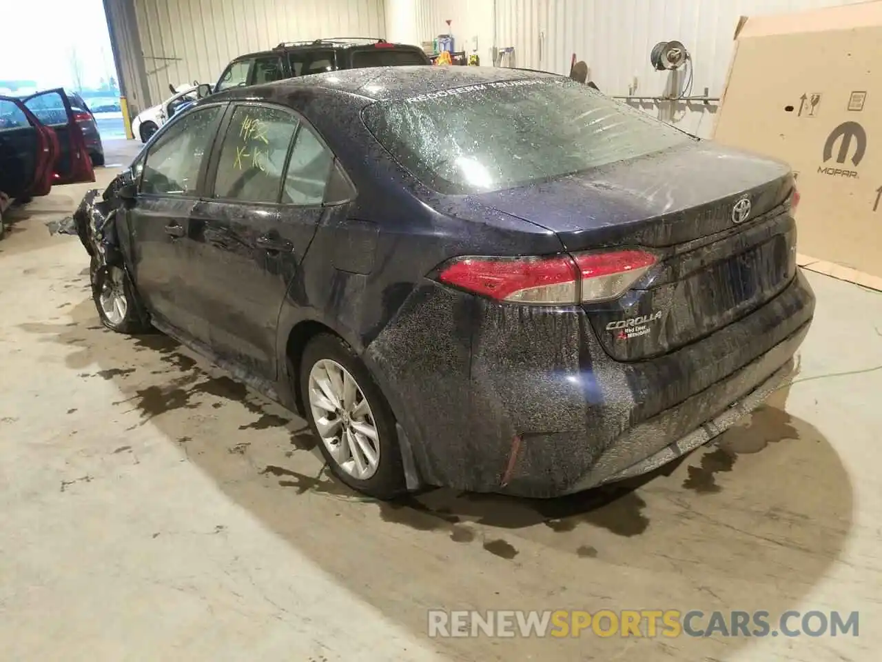 3 Photograph of a damaged car 5YFBPRBE4LP034972 TOYOTA COROLLA 2020