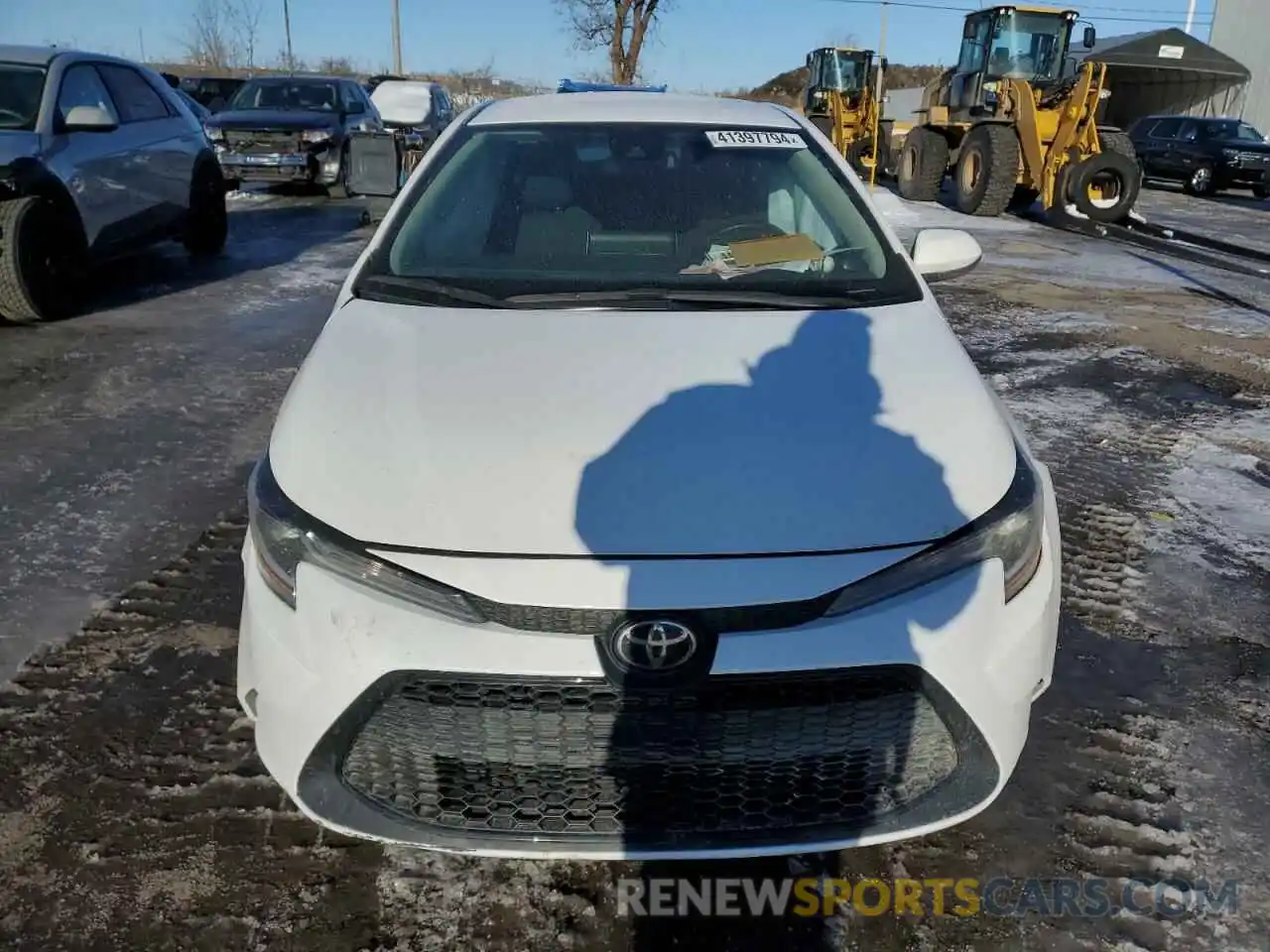 5 Photograph of a damaged car 5YFBPRBE4LP075215 TOYOTA COROLLA 2020