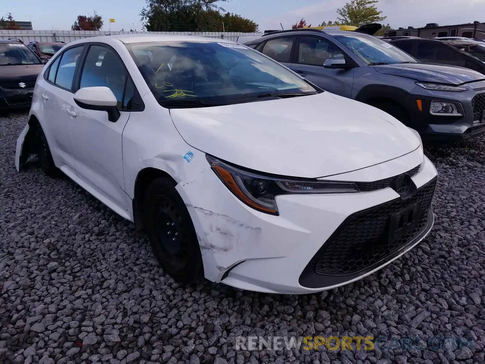 1 Photograph of a damaged car 5YFBPRBE5LP004122 TOYOTA COROLLA 2020