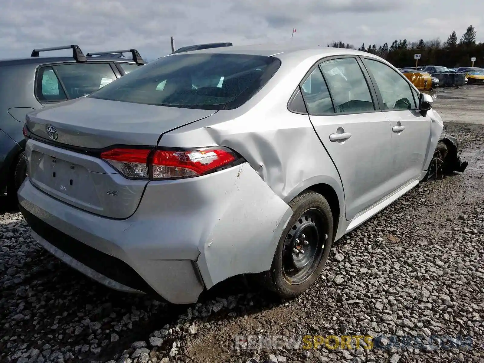 4 Photograph of a damaged car 5YFBPRBE5LP026072 TOYOTA COROLLA 2020