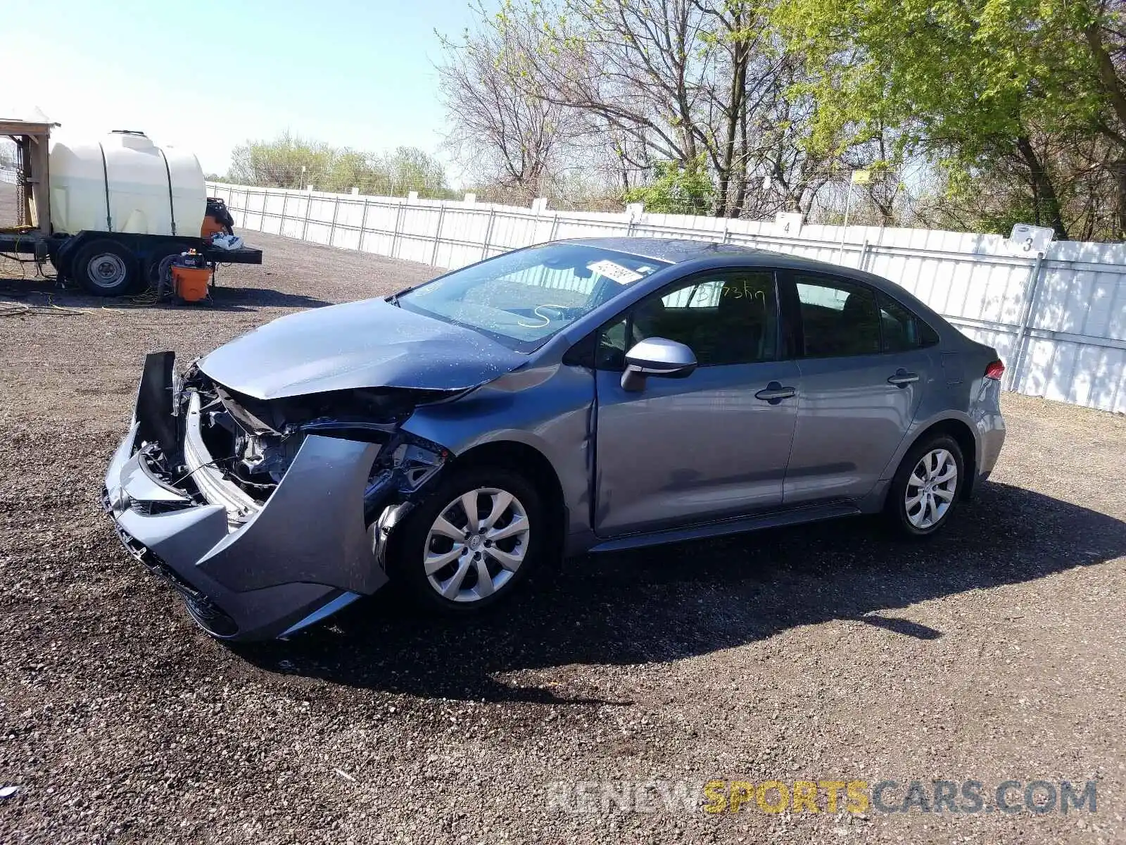 2 Photograph of a damaged car 5YFBPRBE5LP127290 TOYOTA COROLLA 2020