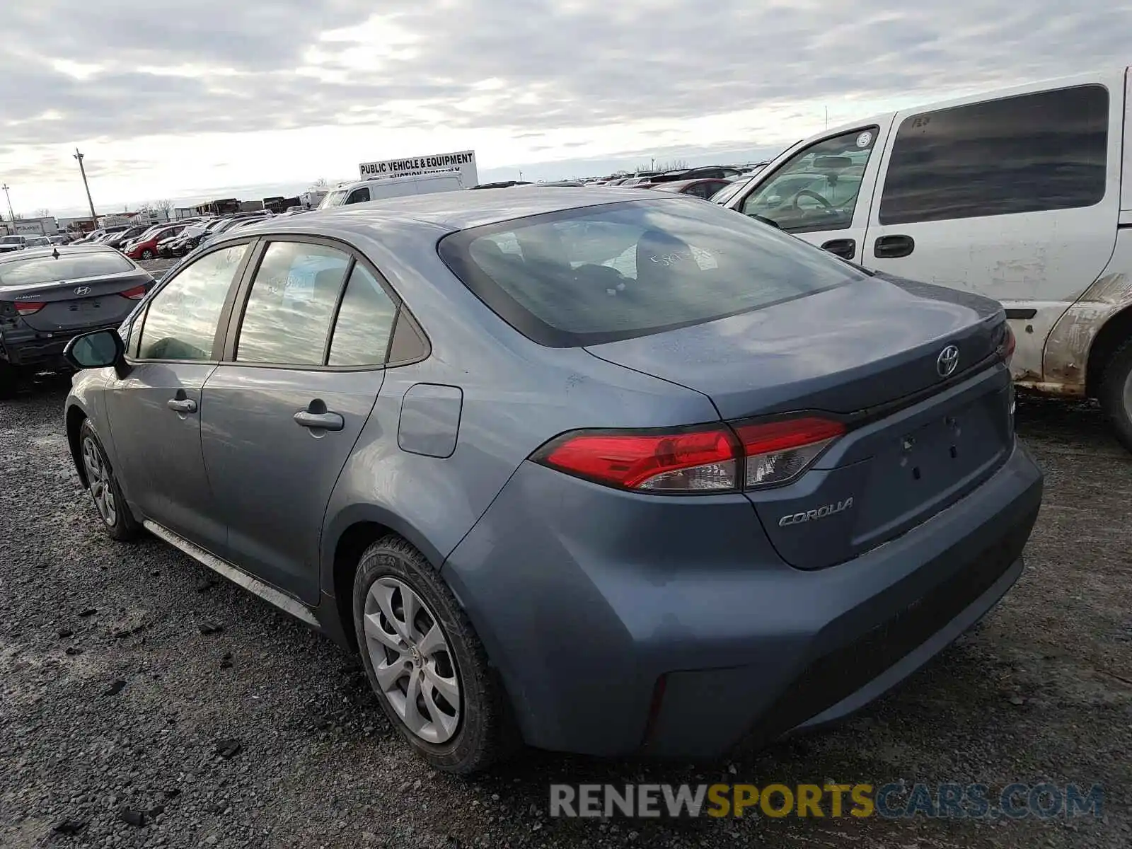 3 Photograph of a damaged car 5YFBPRBE5LP135079 TOYOTA COROLLA 2020