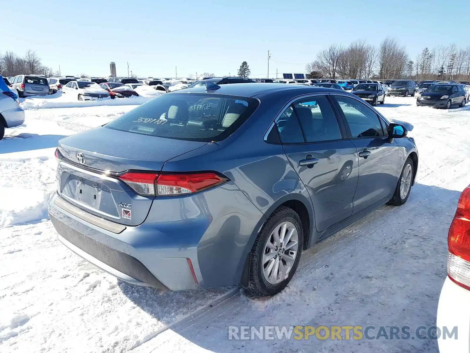 4 Photograph of a damaged car 5YFBPRBE6LP007451 TOYOTA COROLLA 2020