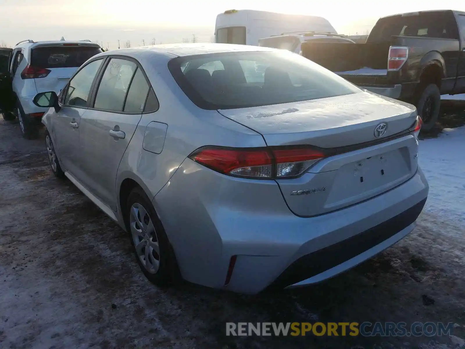 3 Photograph of a damaged car 5YFBPRBE6LP010219 TOYOTA COROLLA 2020