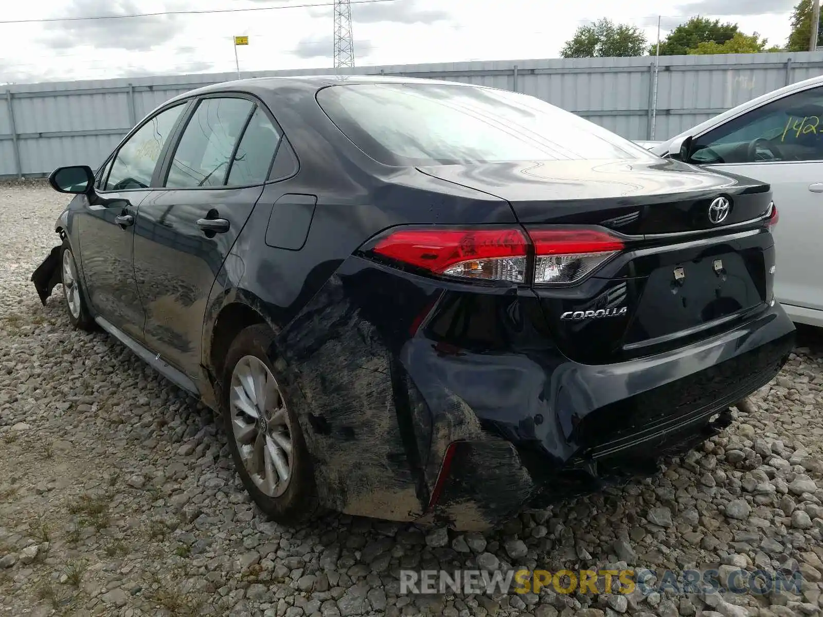 3 Photograph of a damaged car 5YFBPRBE6LP036304 TOYOTA COROLLA 2020