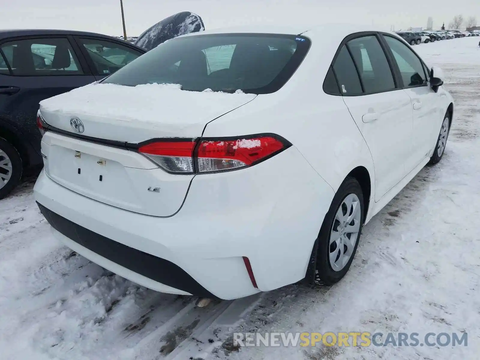 4 Photograph of a damaged car 5YFBPRBE7LP010410 TOYOTA COROLLA 2020