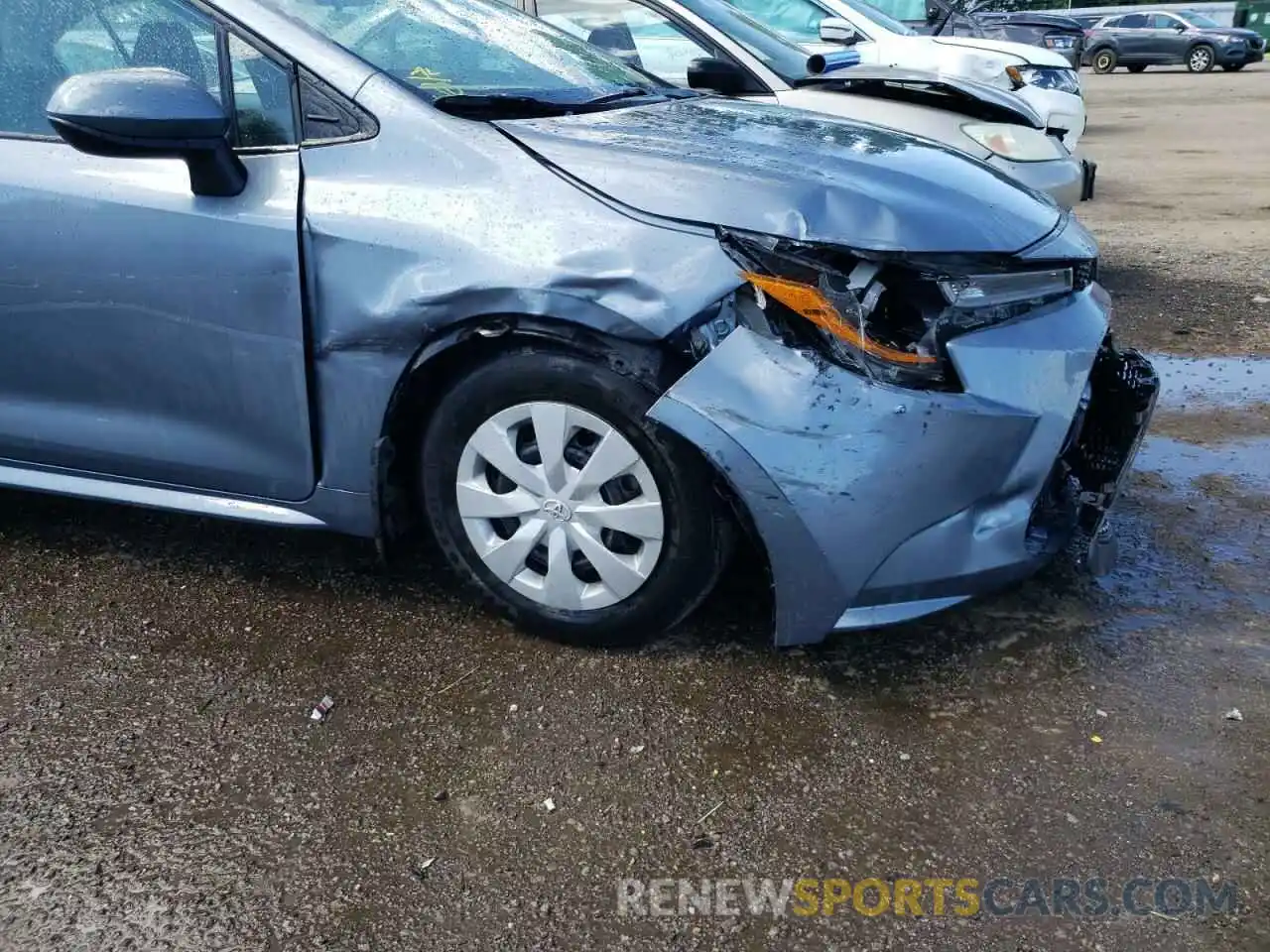 9 Photograph of a damaged car 5YFBPRBE7LP041737 TOYOTA COROLLA 2020