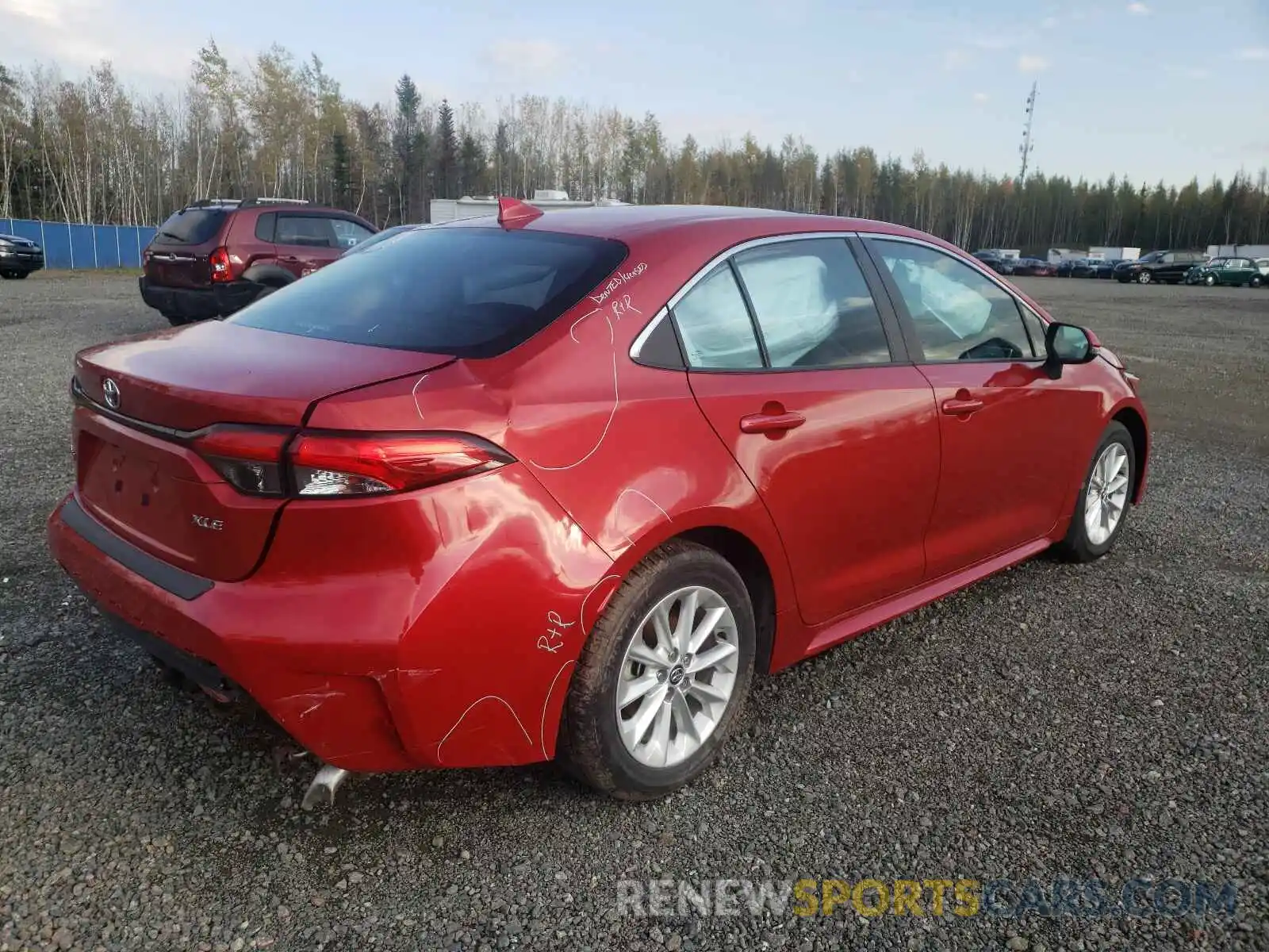 4 Photograph of a damaged car 5YFBPRBE8LP034876 TOYOTA COROLLA 2020