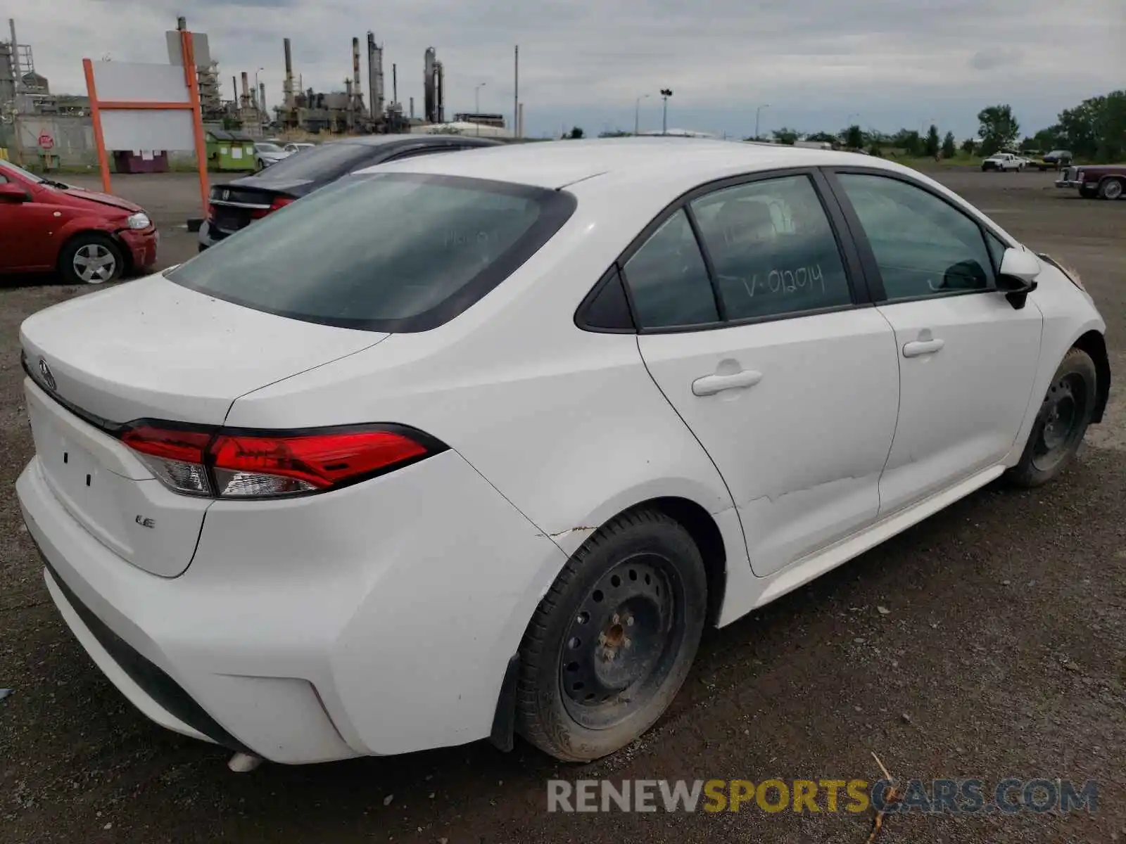 4 Photograph of a damaged car 5YFBPRBE9LP012014 TOYOTA COROLLA 2020