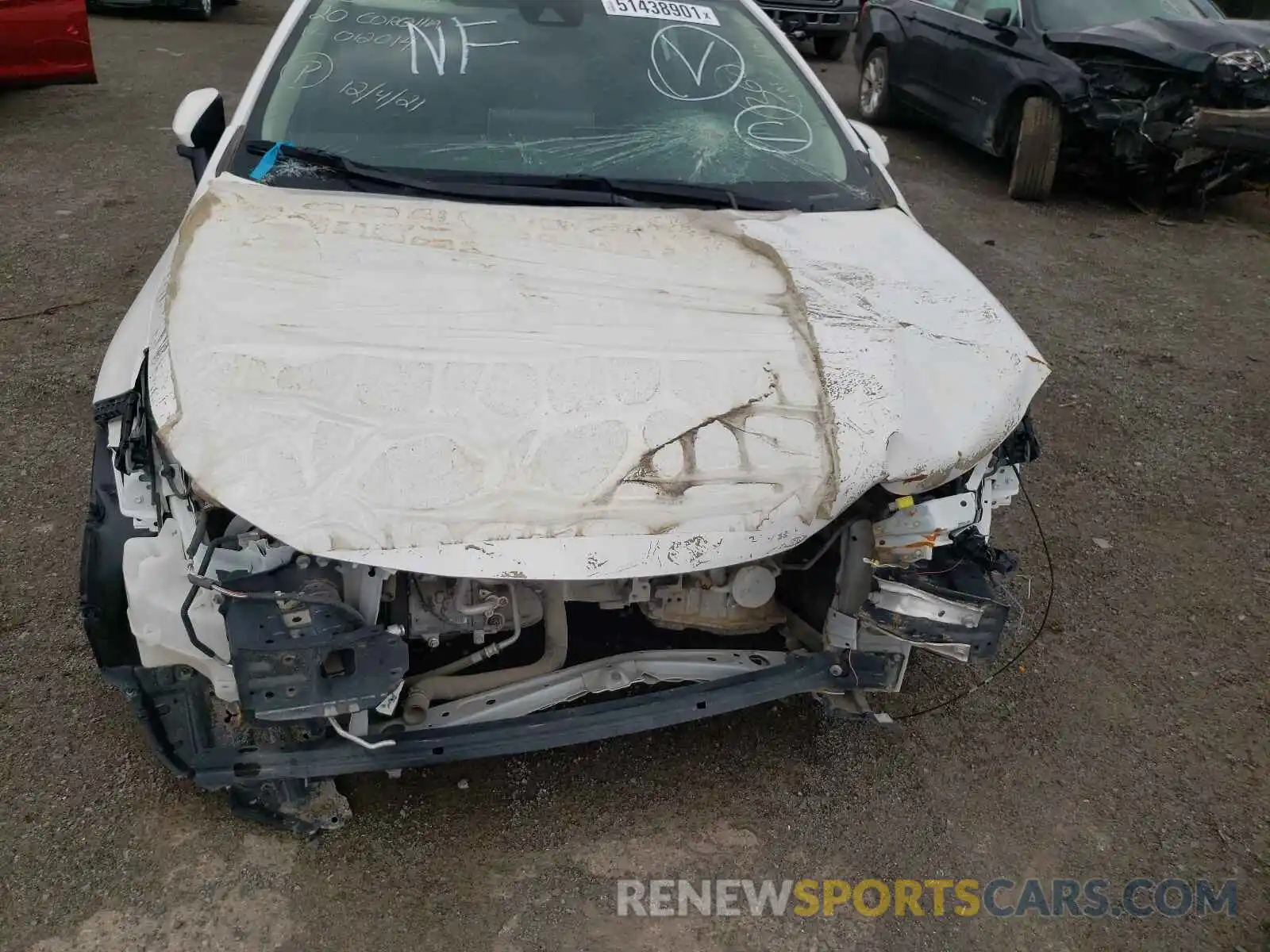 9 Photograph of a damaged car 5YFBPRBE9LP012014 TOYOTA COROLLA 2020