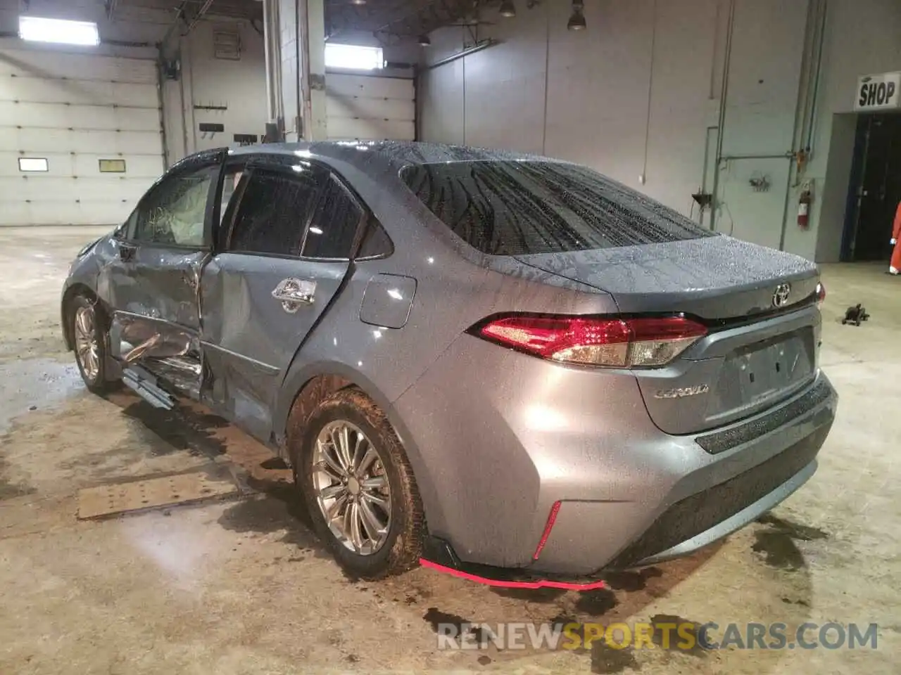 3 Photograph of a damaged car 5YFBPRBE9LP093144 TOYOTA COROLLA 2020