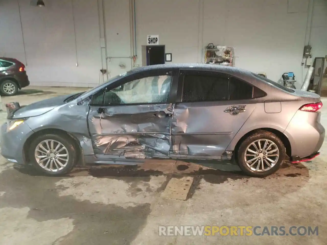 9 Photograph of a damaged car 5YFBPRBE9LP093144 TOYOTA COROLLA 2020