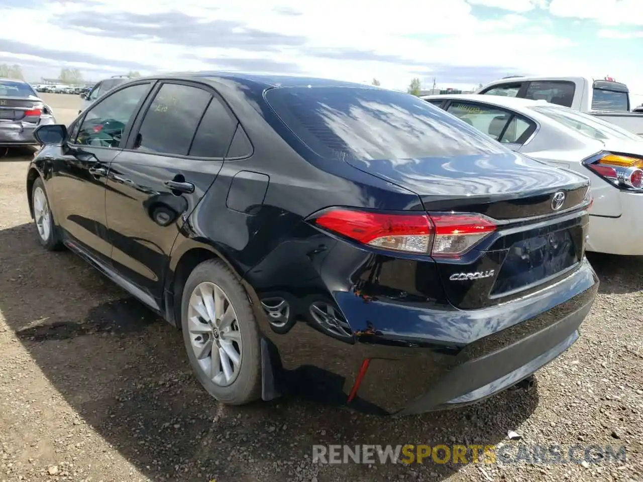 3 Photograph of a damaged car 5YFBPRBE9LP135182 TOYOTA COROLLA 2020