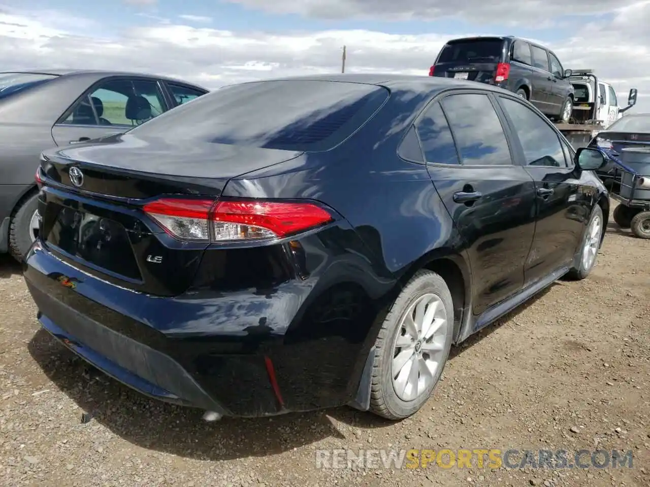 4 Photograph of a damaged car 5YFBPRBE9LP135182 TOYOTA COROLLA 2020