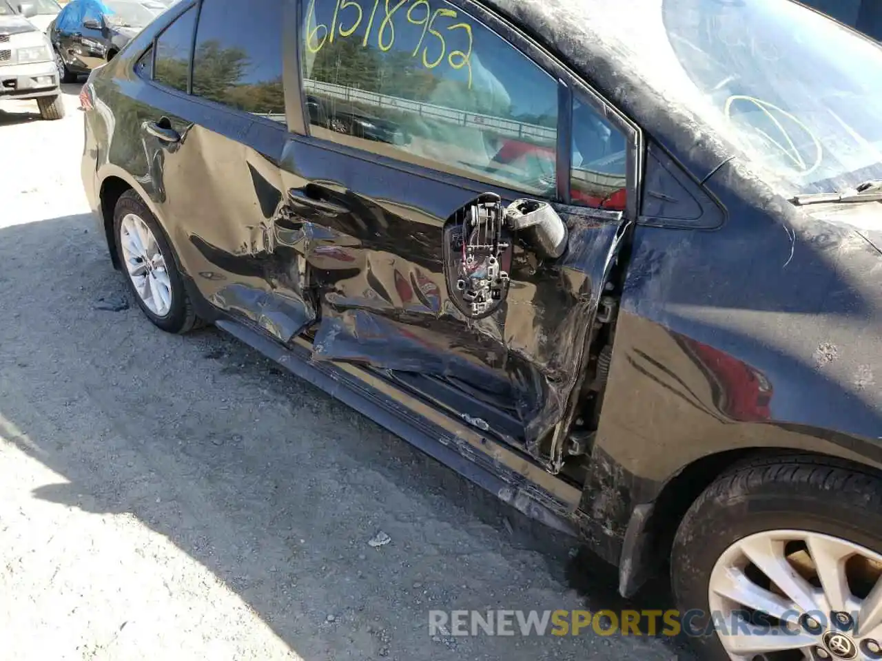 9 Photograph of a damaged car 5YFBPRBEXLP047399 TOYOTA COROLLA 2020