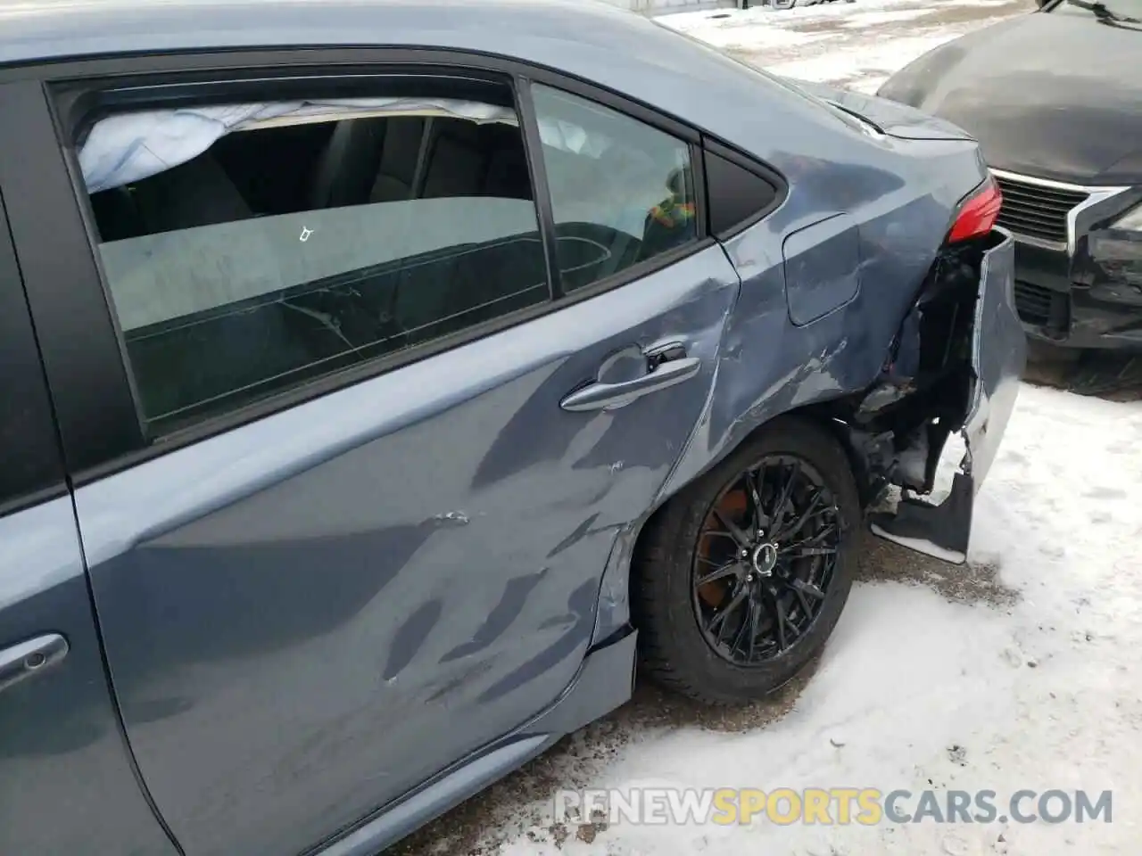 9 Photograph of a damaged car 5YFBPRBEXLP118553 TOYOTA COROLLA 2020