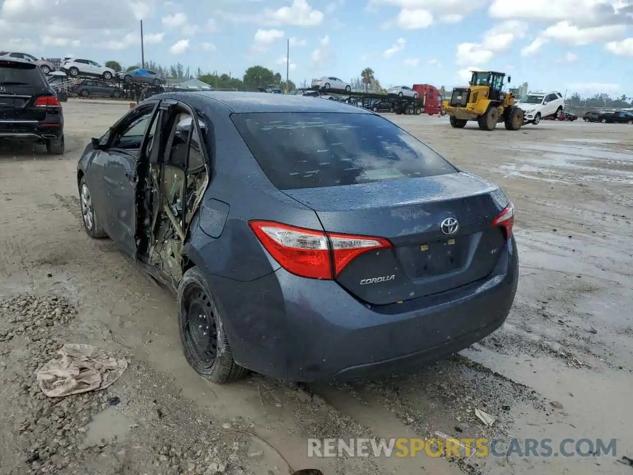 3 Photograph of a damaged car 5YFBURHE3EP130238 TOYOTA COROLLA 2020