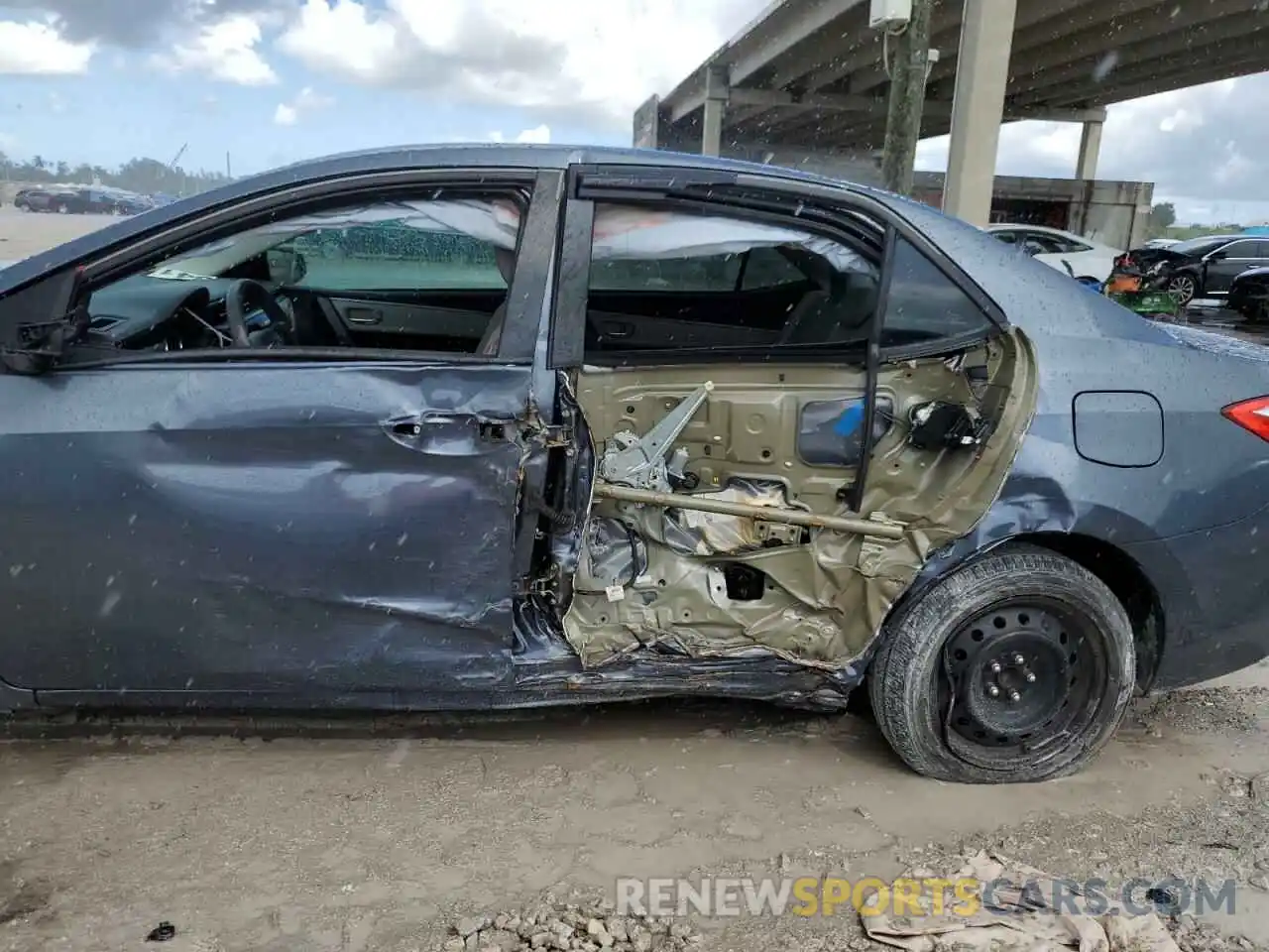 9 Photograph of a damaged car 5YFBURHE3EP130238 TOYOTA COROLLA 2020