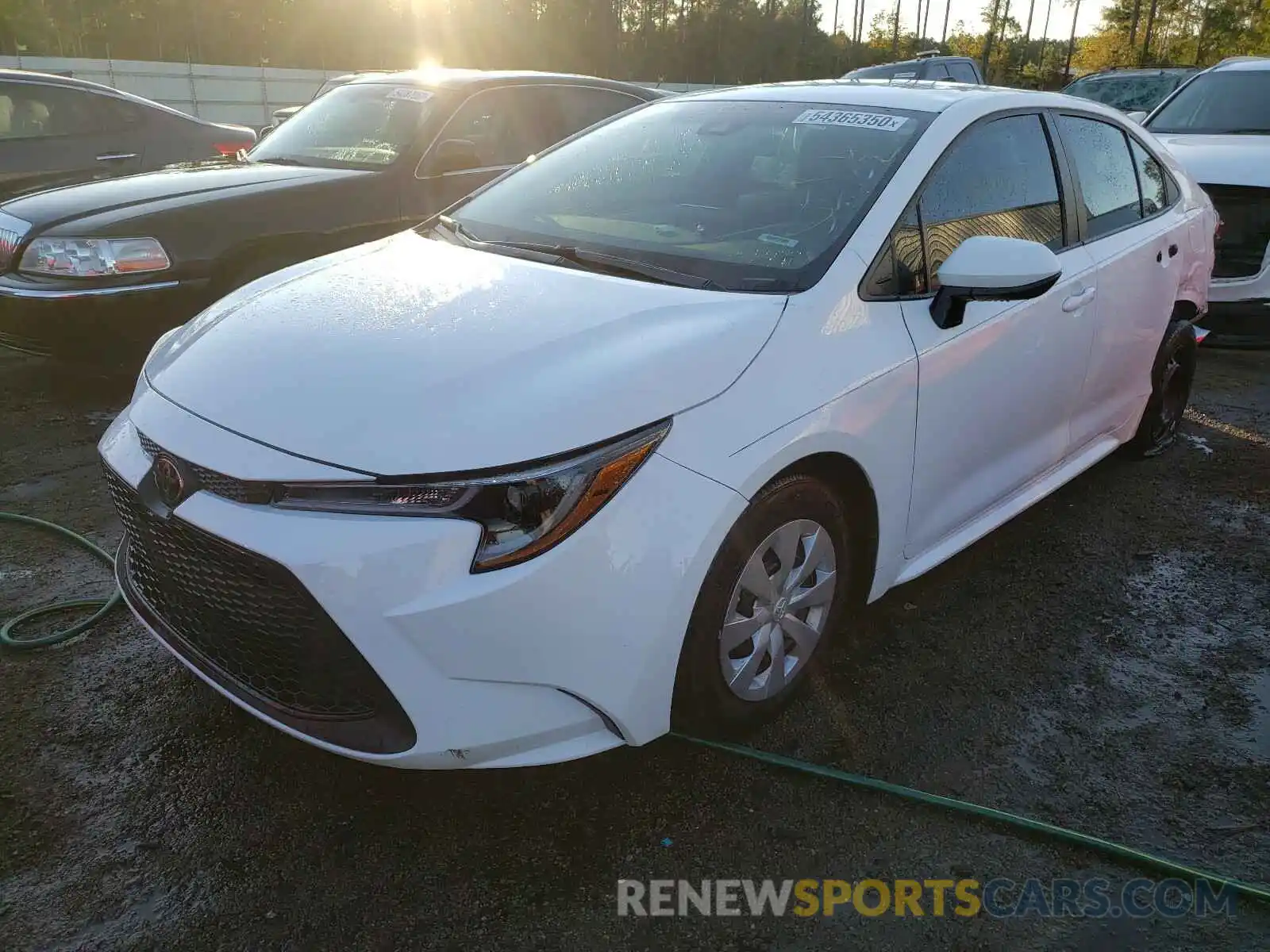 2 Photograph of a damaged car 5YFDPRAE0LP051407 TOYOTA COROLLA 2020