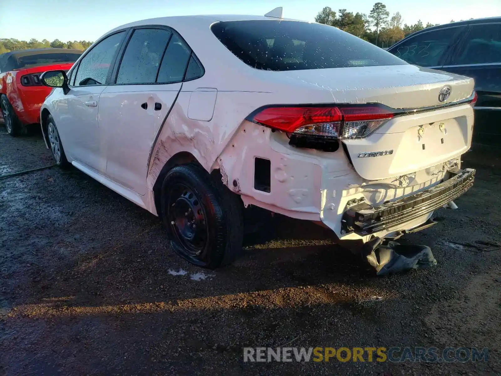 3 Photograph of a damaged car 5YFDPRAE0LP051407 TOYOTA COROLLA 2020