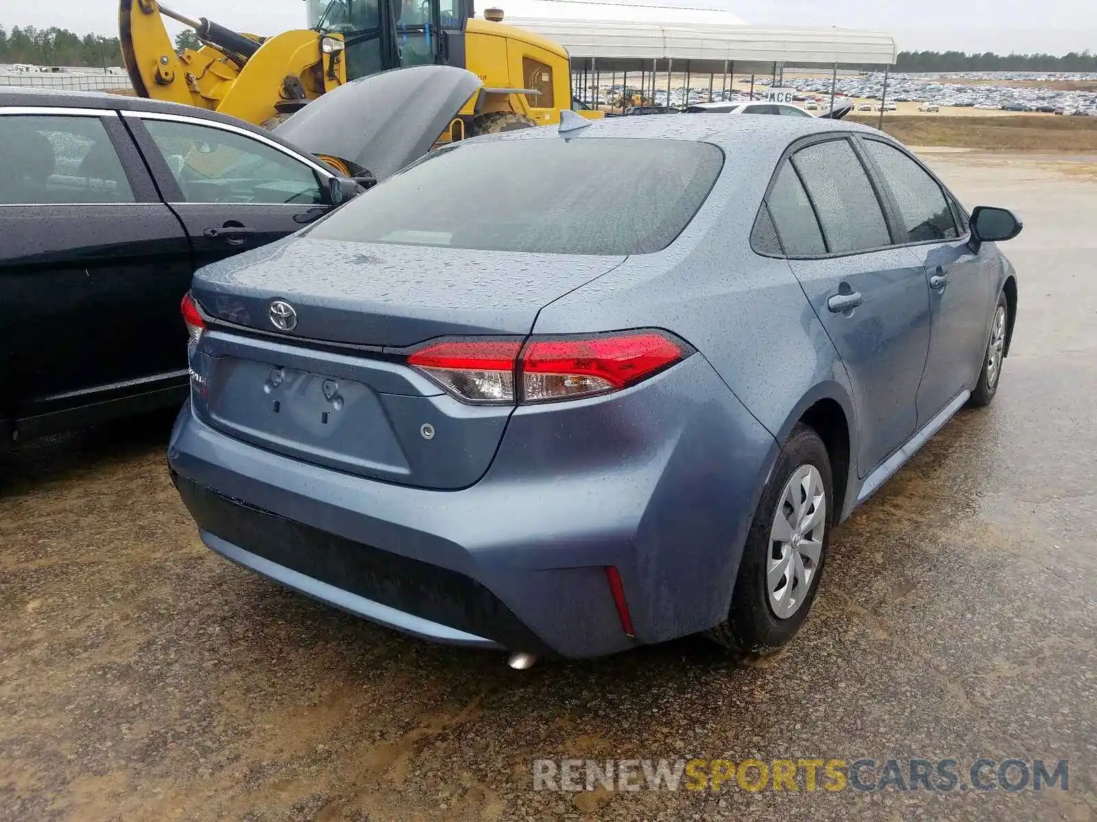 4 Photograph of a damaged car 5YFDPRAE0LP057918 TOYOTA COROLLA 2020