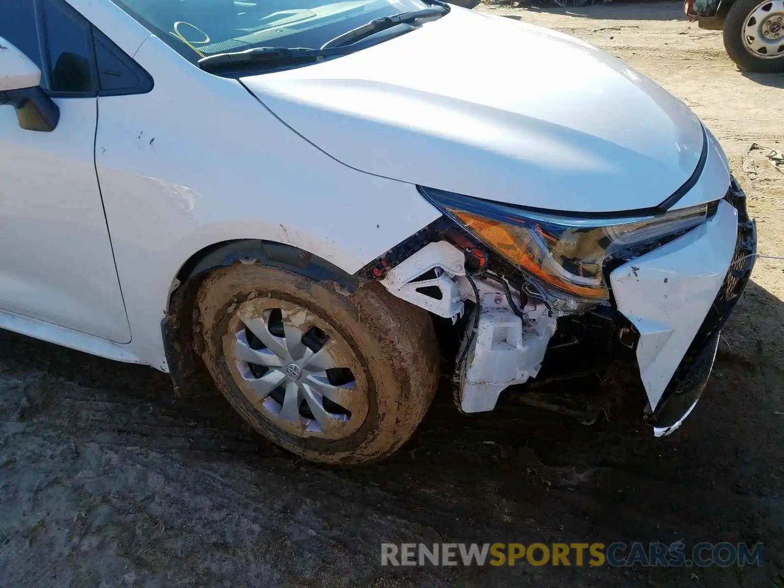 9 Photograph of a damaged car 5YFDPRAE0LP068725 TOYOTA COROLLA 2020