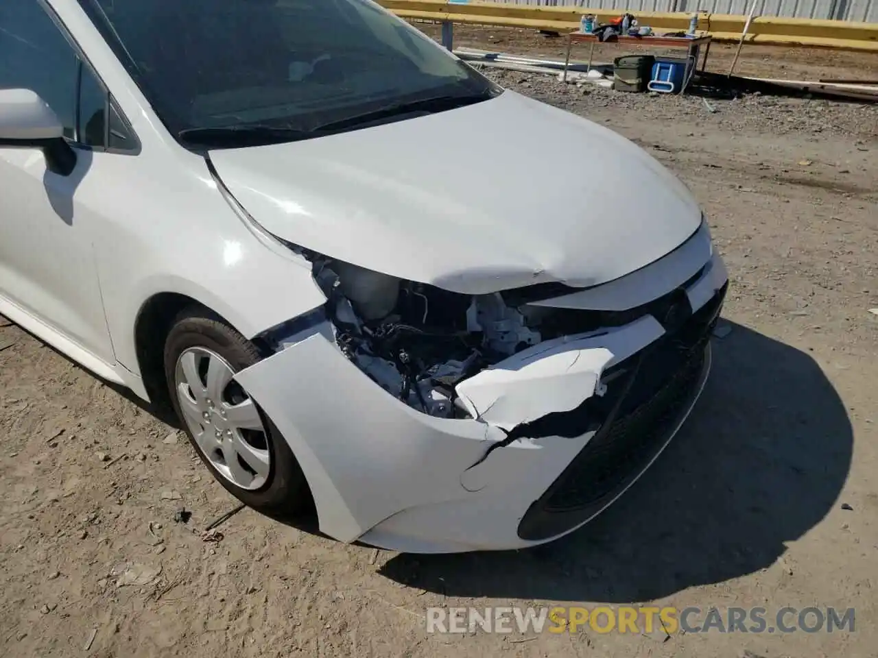 9 Photograph of a damaged car 5YFDPRAE0LP097156 TOYOTA COROLLA 2020