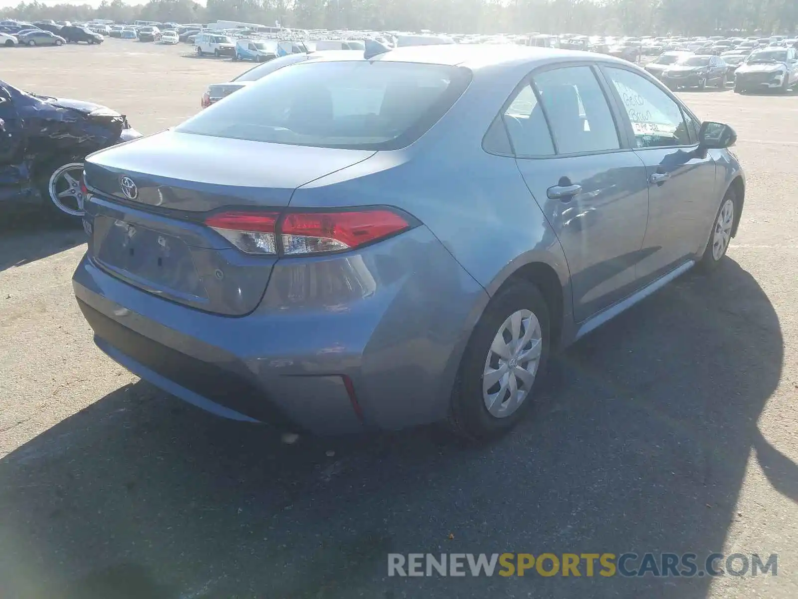 4 Photograph of a damaged car 5YFDPRAE0LP100380 TOYOTA COROLLA 2020