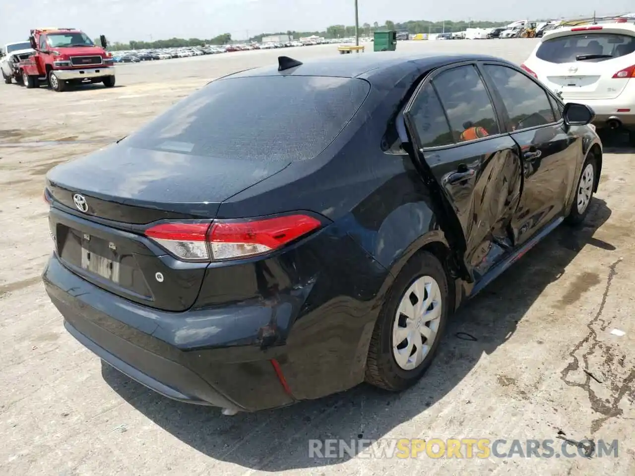 4 Photograph of a damaged car 5YFDPRAE0LP106194 TOYOTA COROLLA 2020