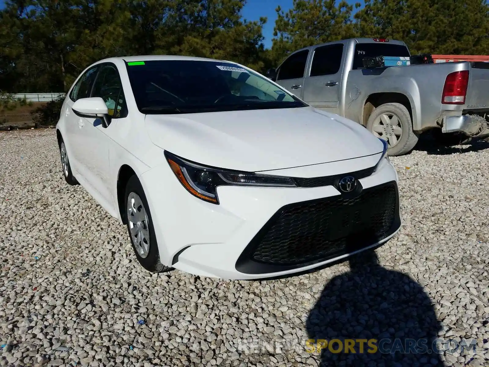 1 Photograph of a damaged car 5YFDPRAE0LP111217 TOYOTA COROLLA 2020