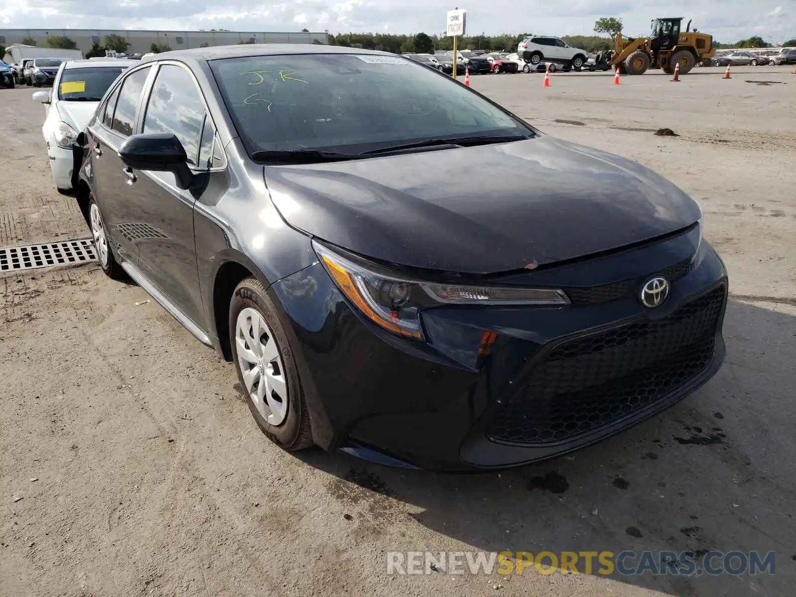 1 Photograph of a damaged car 5YFDPRAE0LP112884 TOYOTA COROLLA 2020