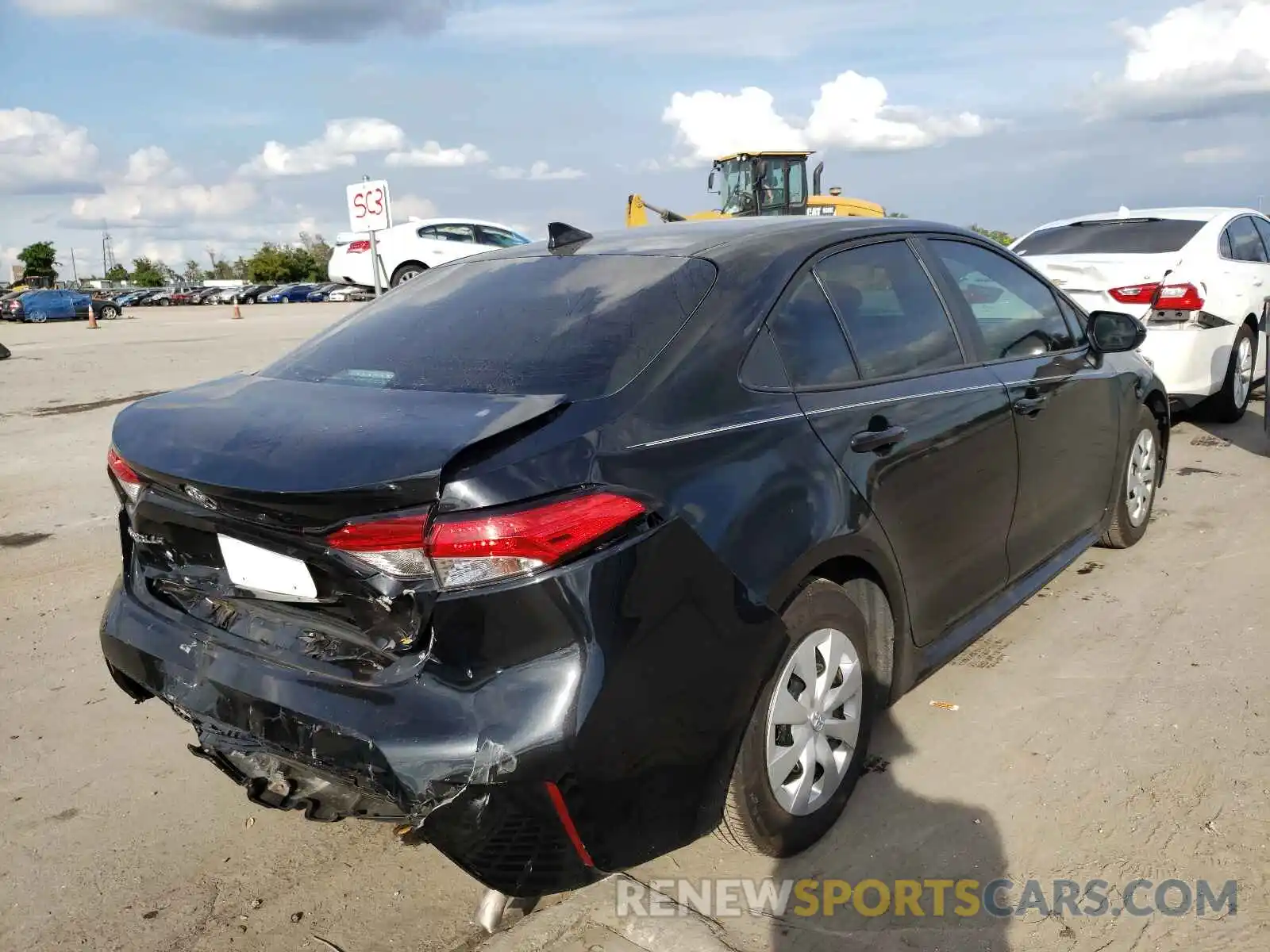 4 Photograph of a damaged car 5YFDPRAE0LP112884 TOYOTA COROLLA 2020