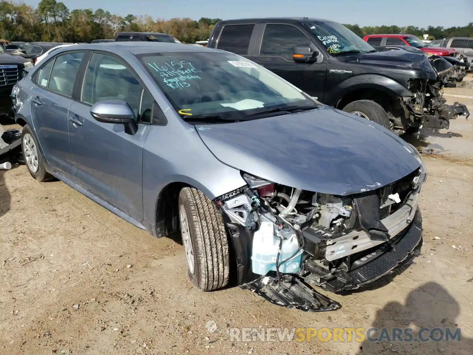 1 Photograph of a damaged car 5YFDPRAE0LP122413 TOYOTA COROLLA 2020