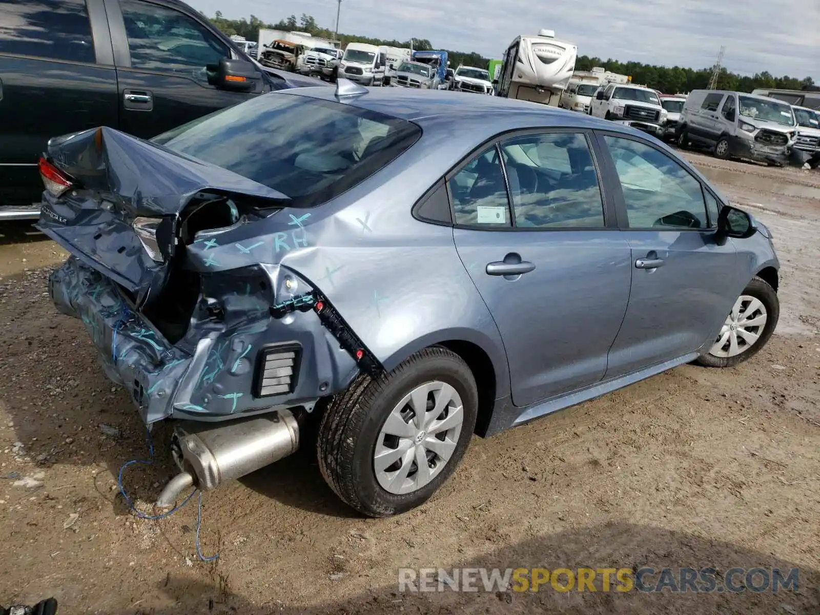 4 Photograph of a damaged car 5YFDPRAE0LP122413 TOYOTA COROLLA 2020