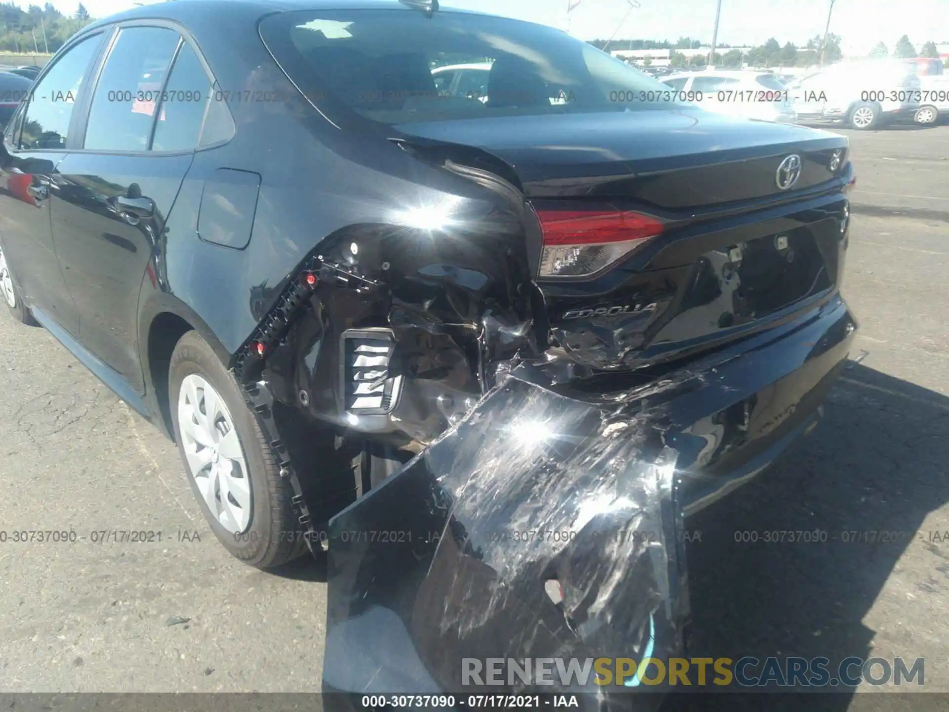 6 Photograph of a damaged car 5YFDPRAE0LP145156 TOYOTA COROLLA 2020